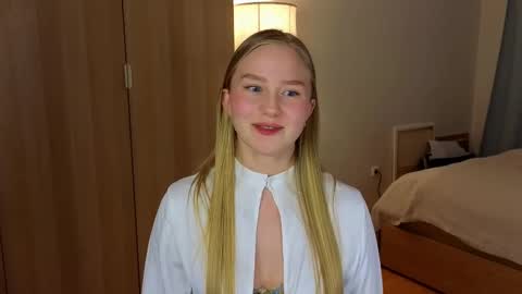 Snapshot of katcontrol chatting on March 4, 1:17 pm katcontrol online show from March 4, 1:17 pm