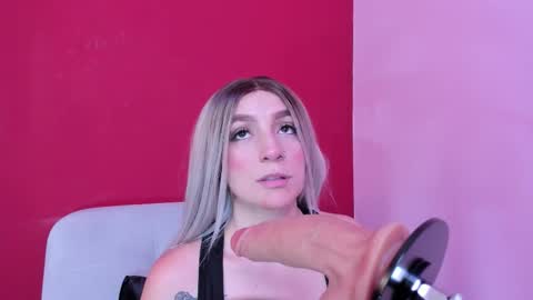 Kate  online show from December 5, 11:41 am