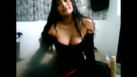 Danna online show from May 10, 6:58 pm