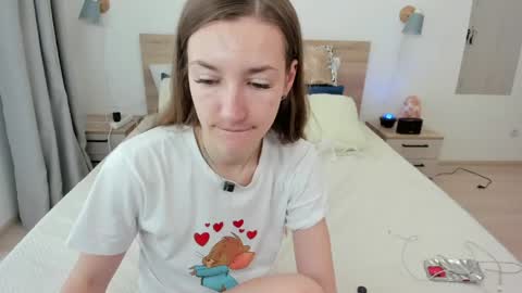 kate_redgar online show from May 3, 12:22 pm