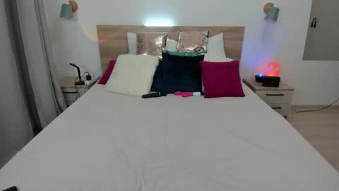 kate_redgar online show from February 4, 2:54 pm