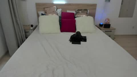 kate_redgar online show from May 21, 2:12 pm