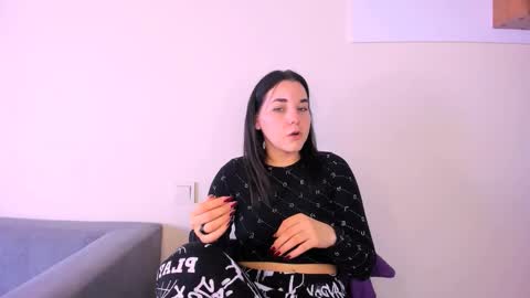 KATE online show from October 26, 9:32 am