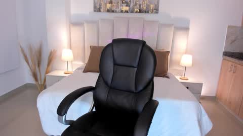 kate_rous online show from October 25, 4:13 am