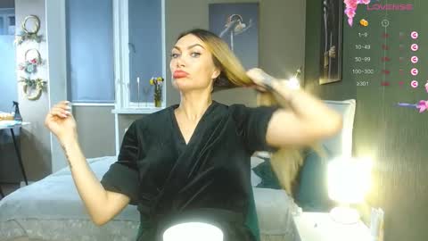 Therapist online show from November 8, 9:07 pm