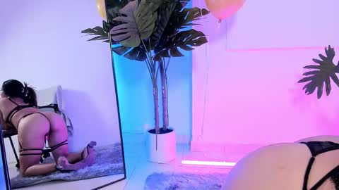 Kate Boisson online show from December 19, 8:59 pm