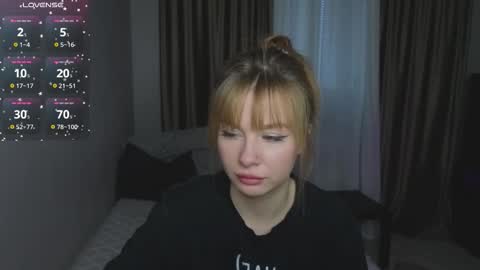 katejamess online show from December 3, 10:05 am