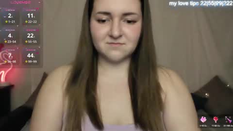 Snapshot of katelyn_sweety chatting on February 21, 10:48 pm Katelyn online show from February 21, 10:48 pm