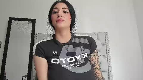 love meeee online show from June 21, 6:14 pm