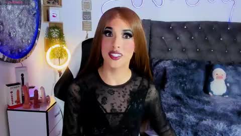 Snapshot of katherine_rose_ chatting on October 7, 11:56 pm katherine_rose_ online show from October 7, 11:56 pm