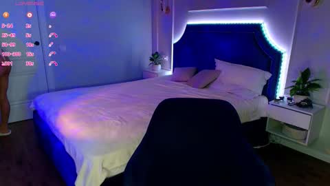 katherinepinke online show from November 25, 5:12 pm