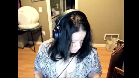 Katie online show from March 1, 5:00 am