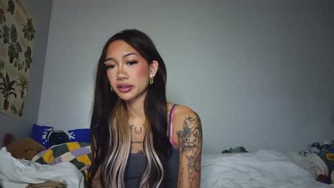 katiecai online show from July 3, 8:02 pm