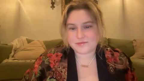 katiecopper27 online show from May 28, 2:31 am