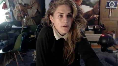 Katie online show from September 25, 5:14 am