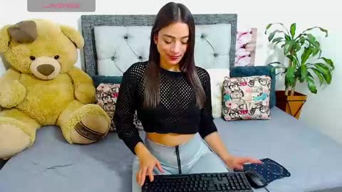 Follow Instagram katikloving online show from May 31, 8:02 am