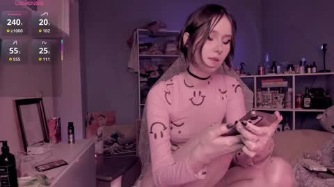 katkittykate online show from April 1, 4:48 pm