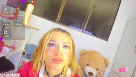 lucyfx69   INSTAGRAM online show from February 1, 4:35 am