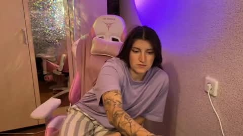   naked in pvt show 100 tk online show from April 20, 6:33 pm