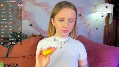 Katrina Bail online show from October 29, 2:02 am