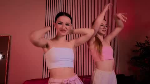 katt_yy online show from February 9, 11:47 am