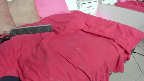 Snapshot of katti_barrera chatting on January 26, 5:44 pm katti_barrera online show from January 26, 5:44 pm