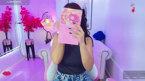 Snapshot of katty_rounds chatting on October 23, 12:50 pm katty_rounds online show from October 23, 12:50 pm