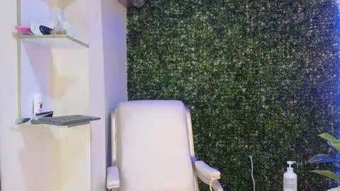 katy_love222 online show from May 25, 11:11 pm