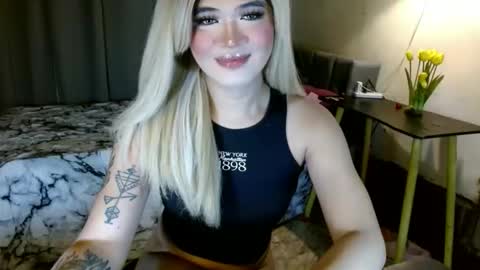 Snapshot of katykiat chatting on October 17, 8:13 pm katykiat online show from October 17, 8:13 pm