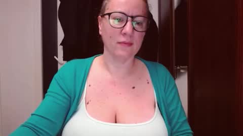 Katy online show from December 22, 4:19 am