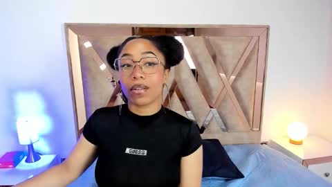 katyortiz online show from September 17, 11:57 am