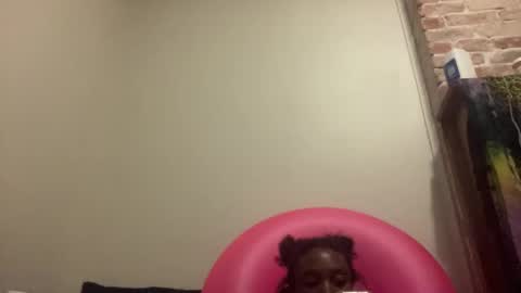 kawaiistrfkr online show from September 25, 6:26 pm