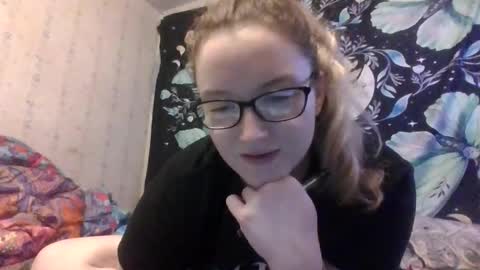 Snapshot of kaybug98 chatting on October 29, 2:41 pm kaybug98 online show from October 29, 2:41 pm