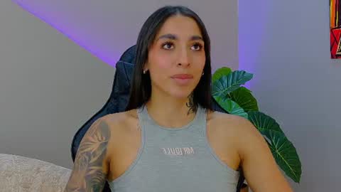 KAYLA BATISTA online show from June 27, 5:24 am