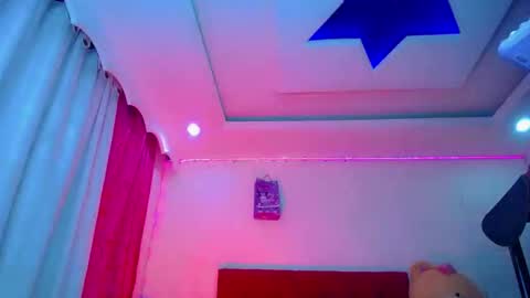 kayla_sexx online show from March 27, 4:18 am