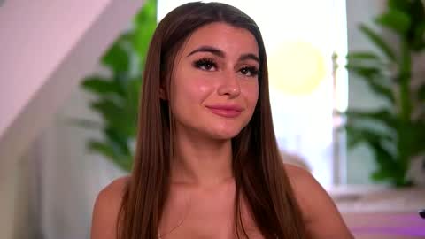 kaylabray online show from November 25, 8:02 am