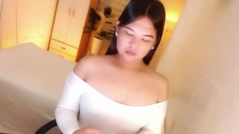 Y O U R        F U T U R E       K A Y L E E  online show from October 29, 8:38 am