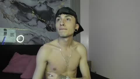 kayn_333 online show from May 31, 3:05 am