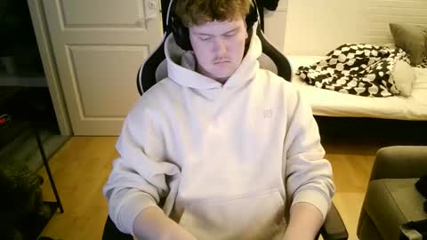 Aatu online show from November 26, 12:02 pm