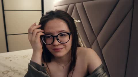 Kelly online show from December 28, 9:19 pm