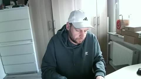 MargieKeith online show from April 16, 5:40 am