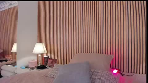 keeyla stone online show from January 11, 1:00 am