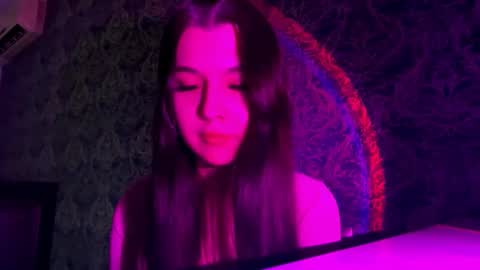 Stella online show from February 24, 1:47 pm