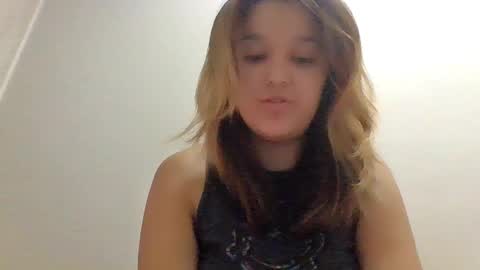 kelli_nuna_bebe online show from June 26, 10:15 pm
