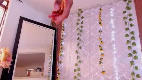 kelly__thomson online show from February 27, 2:10 pm