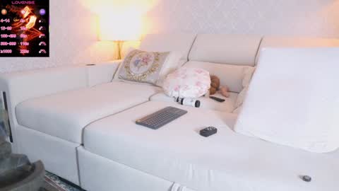 vanessa online show from March 7, 6:52 pm