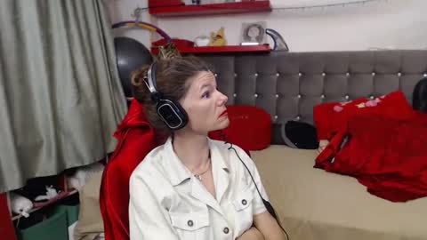 kelly online show from October 11, 6:33 pm