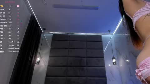 kellyy_bern online show from May 28, 1:58 am