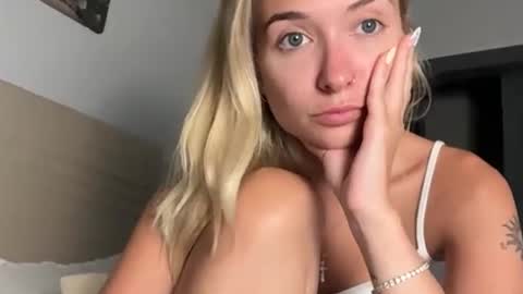 Kelsey Blu online show from July 18, 2:46 am