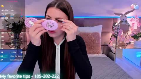 kelsi_di online show from April 16, 5:18 am